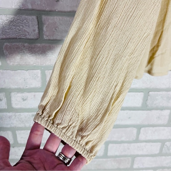 Tularosa Carmin Blouse in Macadamia Size XS - Picture 7 of 10